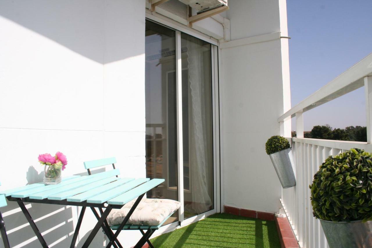 Apartament Clb Feria *